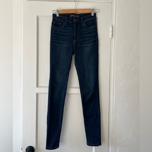 Joe’s jeans dark wash denim mid rise skinny jeans 25